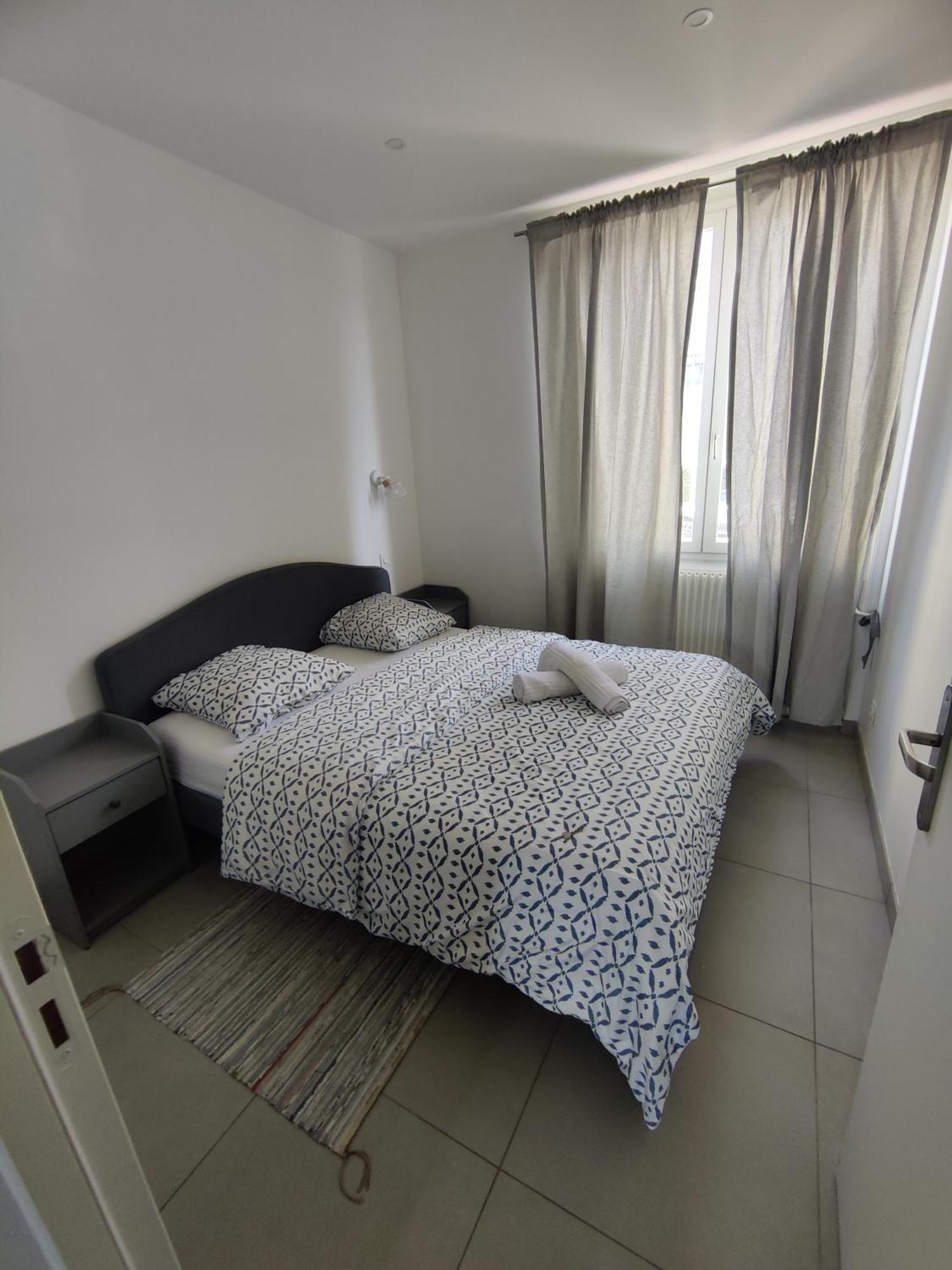 Le Pressense 2 Apartment Venissieux Bagian luar foto