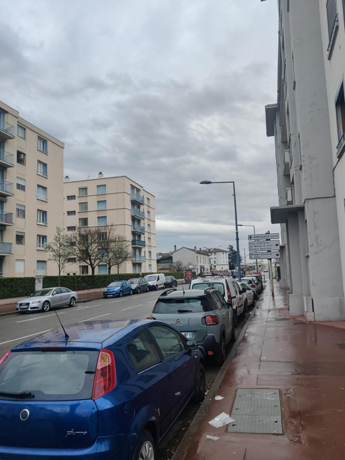 Le Pressense 2 Apartment Venissieux Bagian luar foto